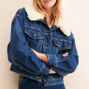 Levi’s Women’s Denim Trucker Jacket Sherpa Trim